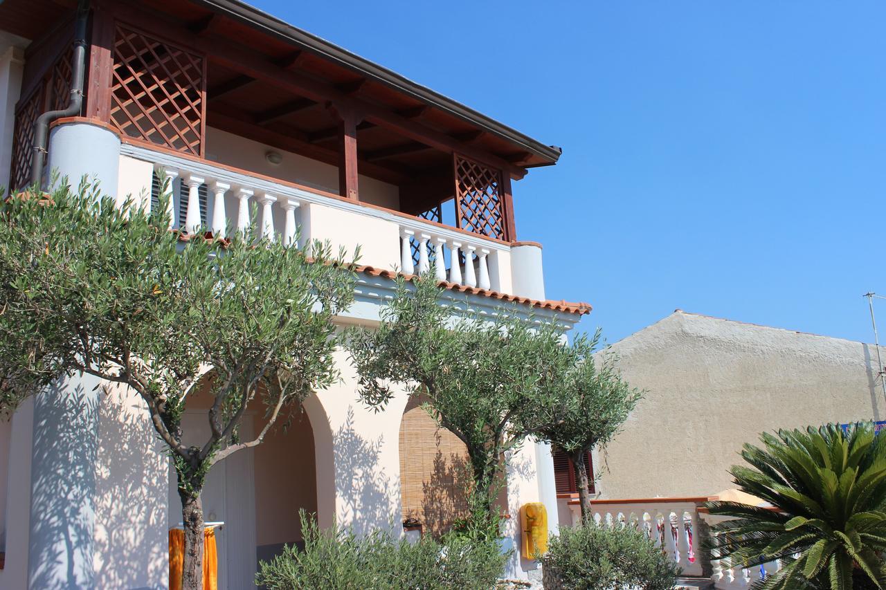 קאפו ואטיצ'אנו Villaggio Albergo Da Ciccio Sul Mare מראה חיצוני תמונה