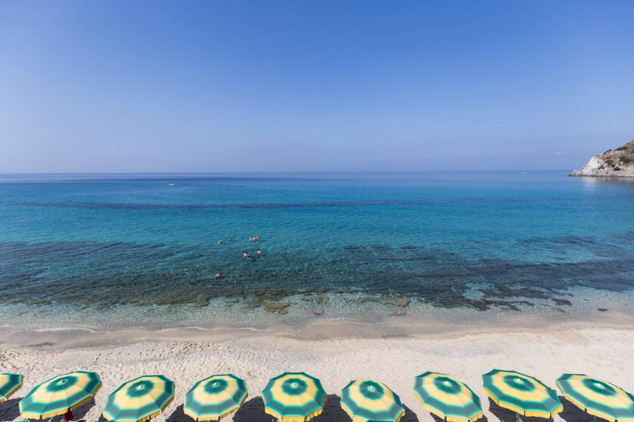 קאפו ואטיצ'אנו Villaggio Albergo Da Ciccio Sul Mare מראה חיצוני תמונה
