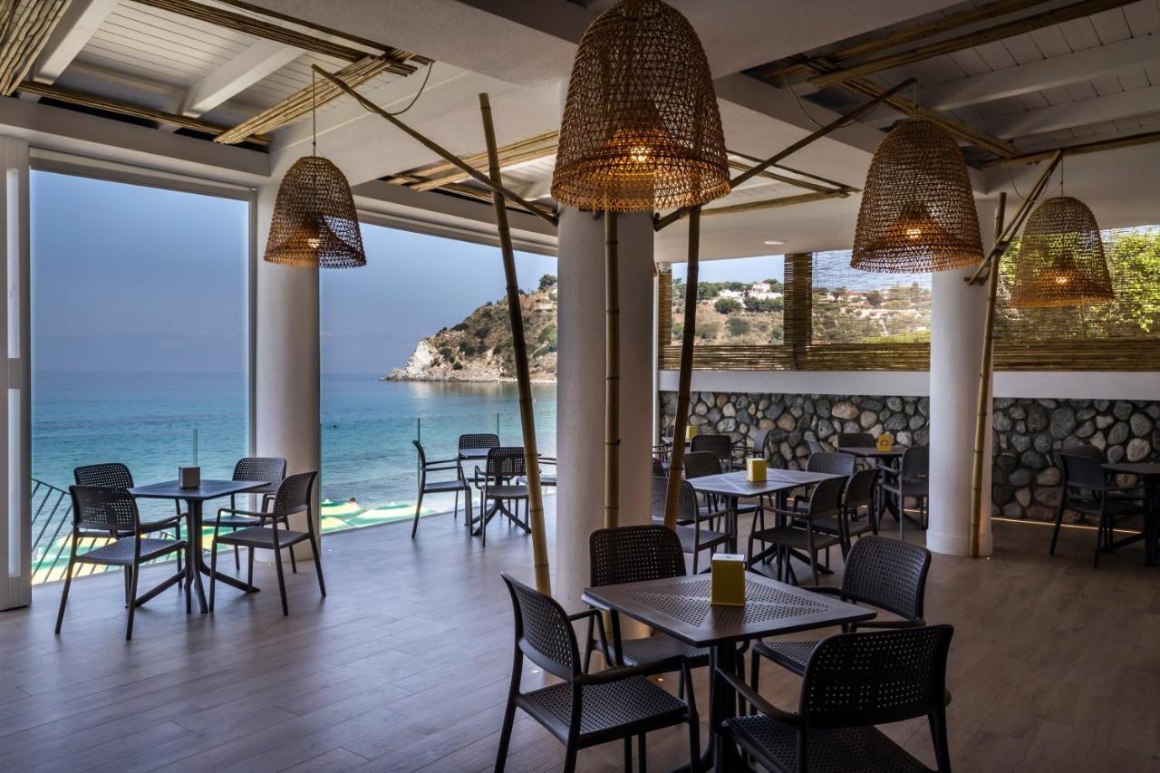 קאפו ואטיצ'אנו Villaggio Albergo Da Ciccio Sul Mare מראה חיצוני תמונה